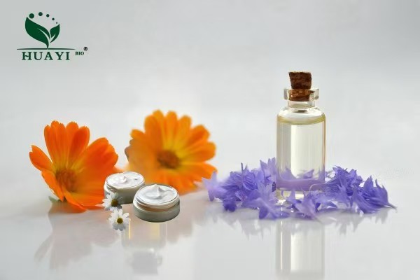 聚甘油-4 辛/癸酸酯